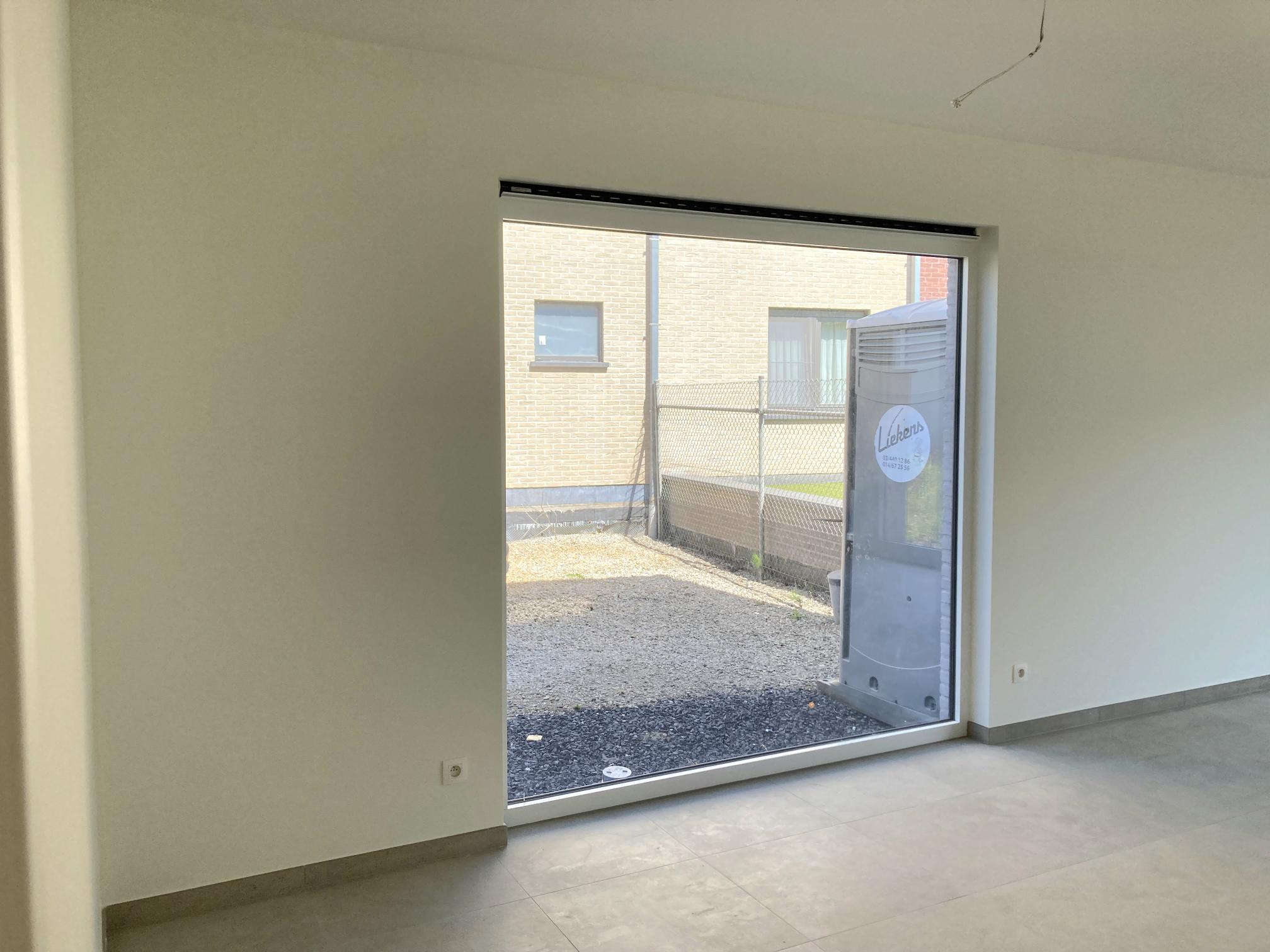 Sneak Peek: Moderne en energiezuinige koppelwoning te huur - foto 5