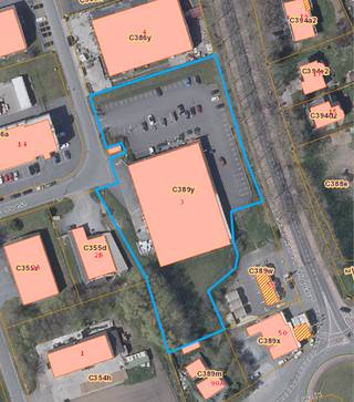 A LOUER : Commerce à Lessines. (anciennement occupé par TRAFIC)Situé le long de la N57. (entre INTERMARCHE et HUBO) - visible du rond point de...