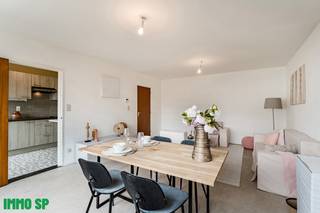 Instapklaar appartement met 2 slaapkamers en terras op toplocatie.Dit uitstekend onderhouden en instapklare appartement is gelegen in een...