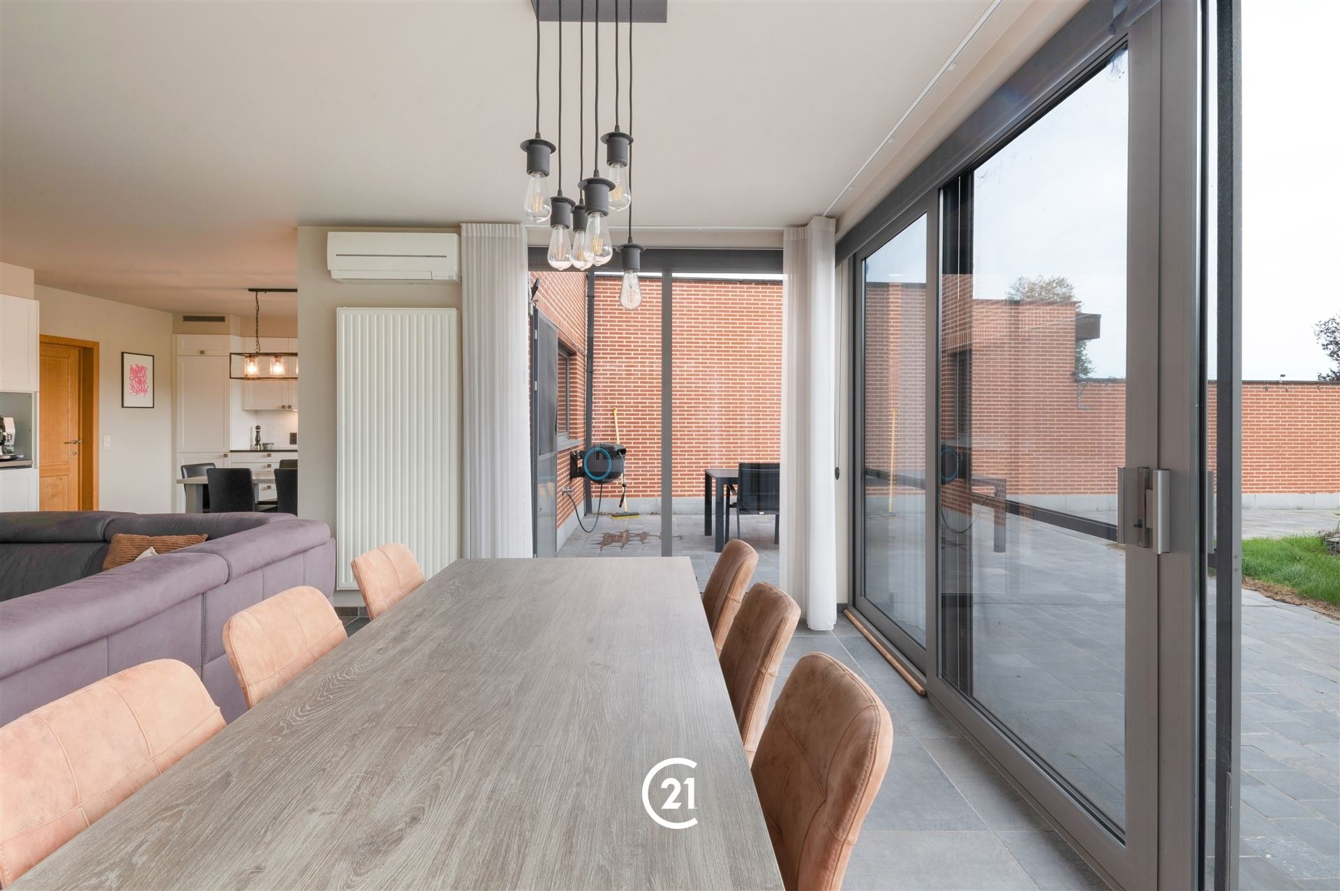Ruime 4-slaapkamerwoning op een perceel van 48are in Parike! - foto 4