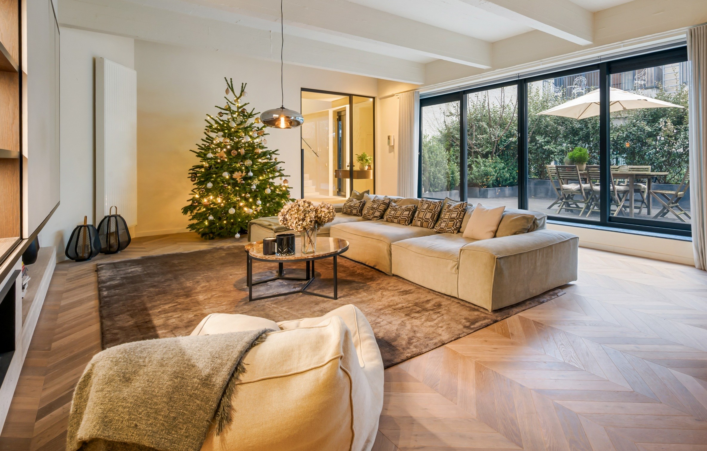 Uitzonderlijk achterhuis met 3 buitenruimtes in Antwerpen - foto 3