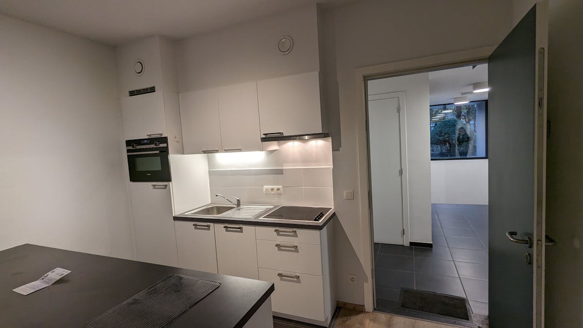 Gemeubelde studio te huur vlakbij het kanaal - foto 4