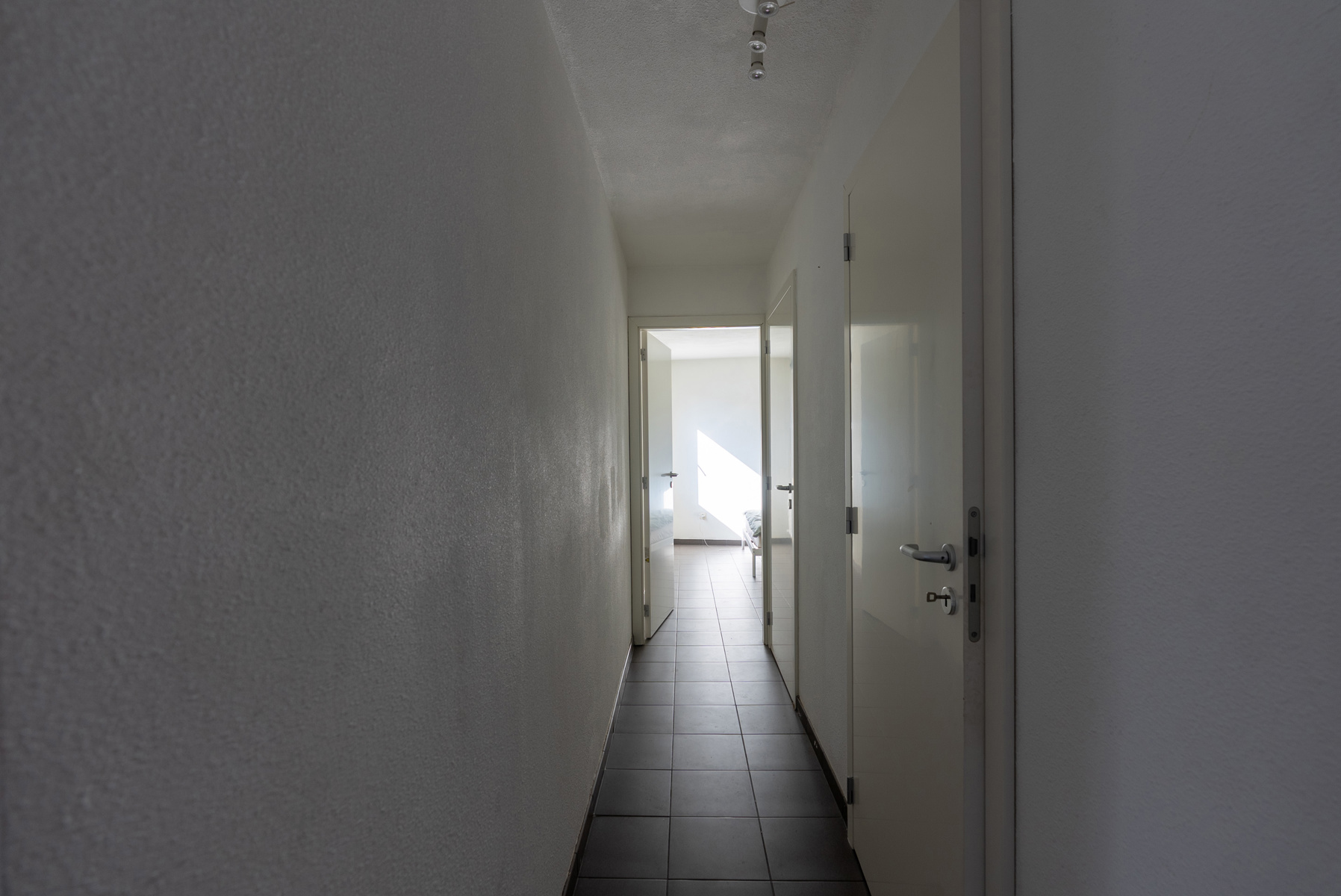 Appartement met terras en staanplaats nabij het centrum! - foto 5