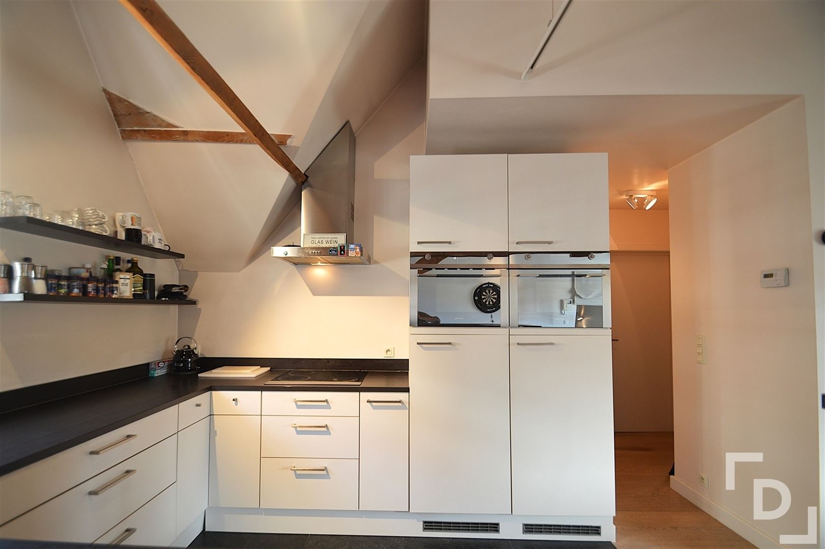 Ruim duplex appartement met garage te huur op toplocatie in Ieper - foto 5