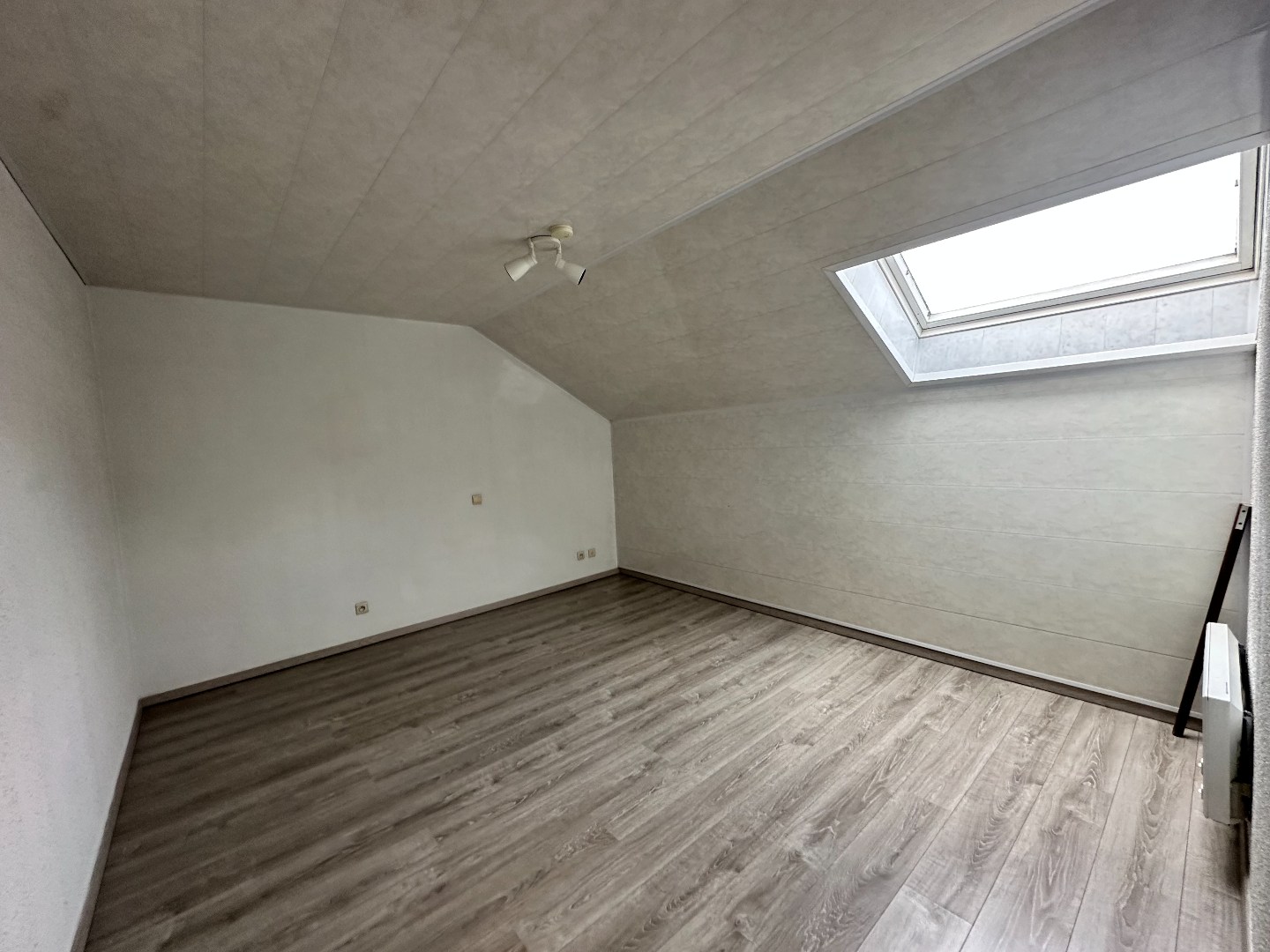 Appartement met 2 slaapkamers en autostaanplaats te Leke - foto 5