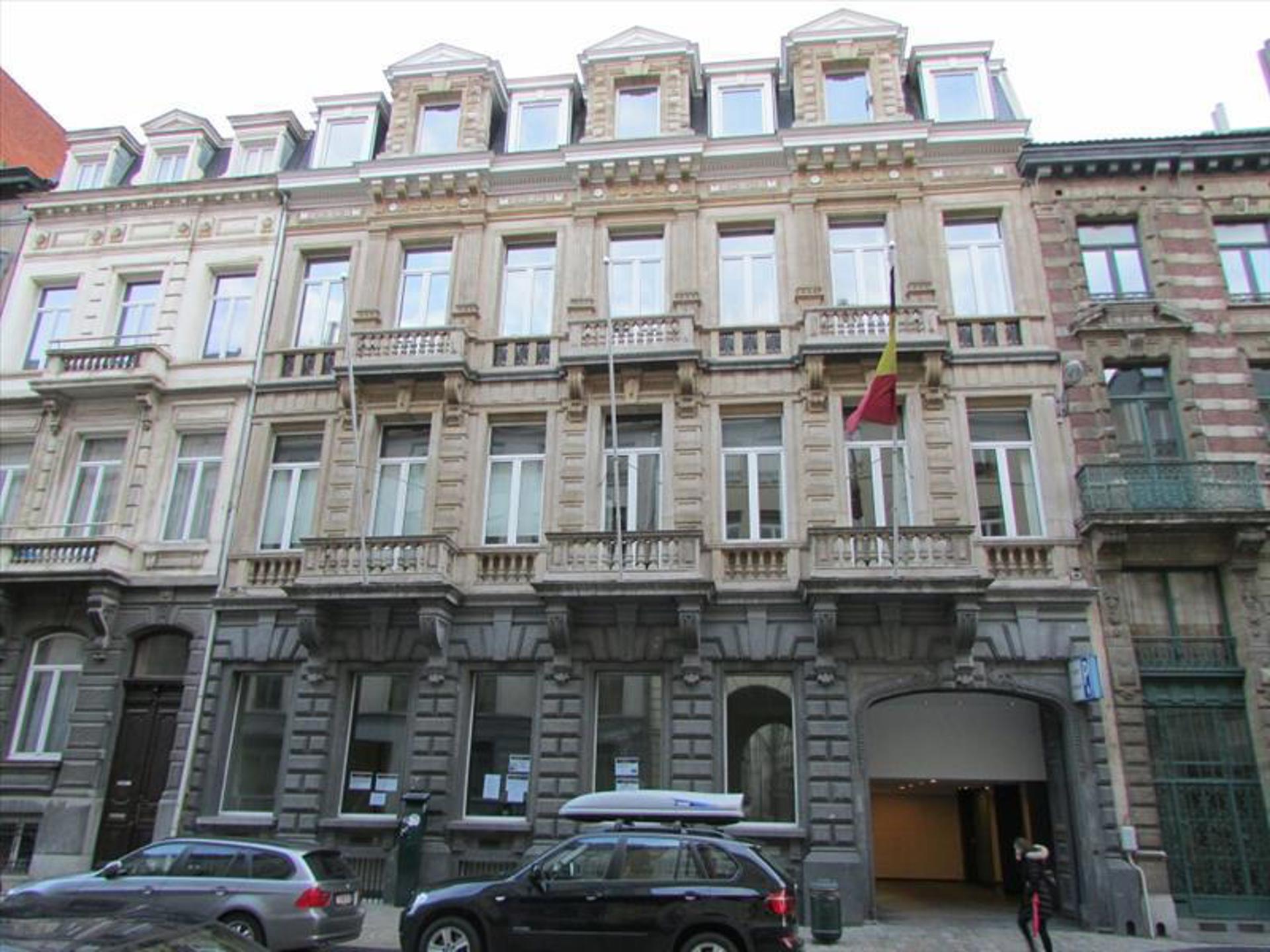 Commercial à louer à Bruxelles - photo 2