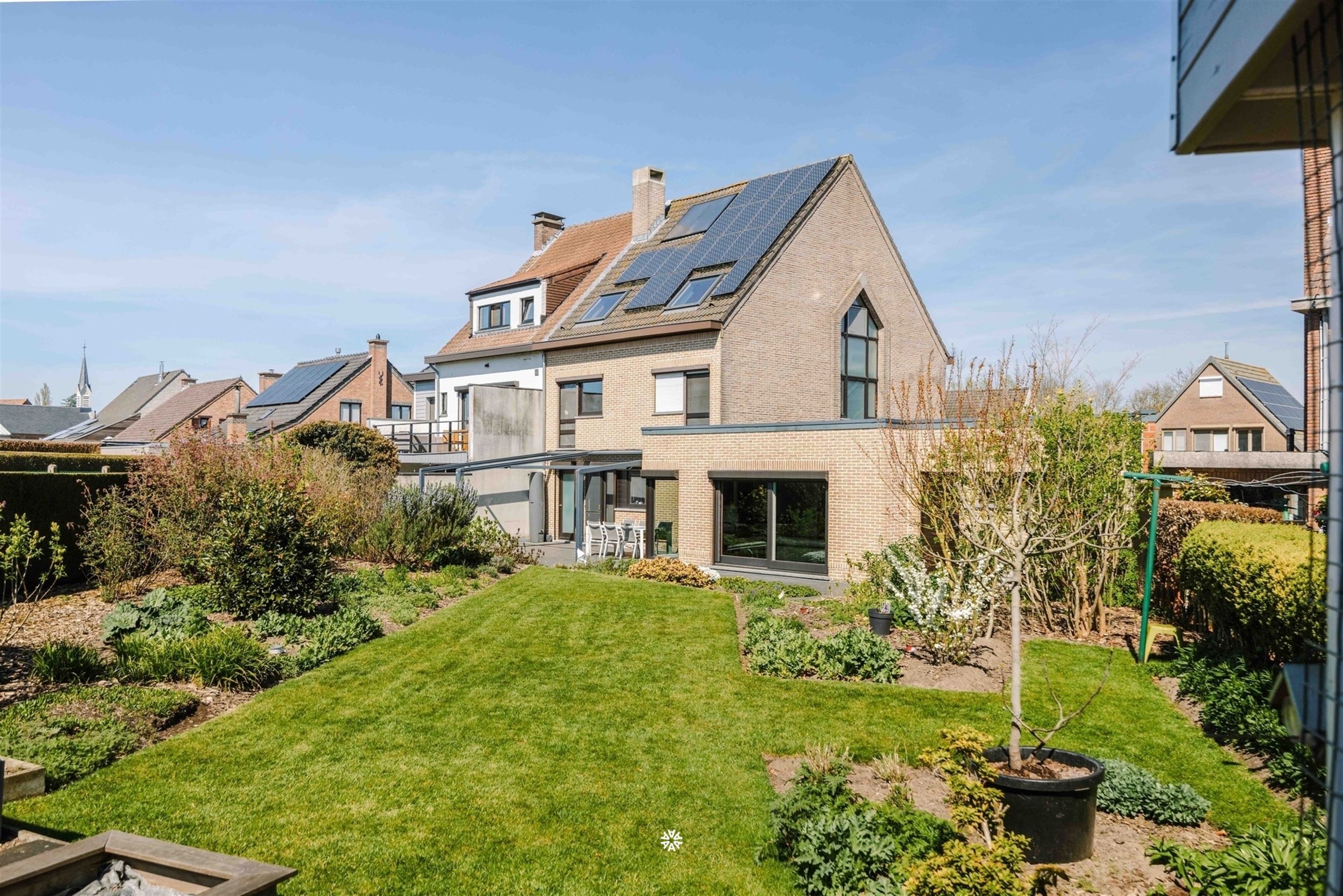 Maison - photo 1