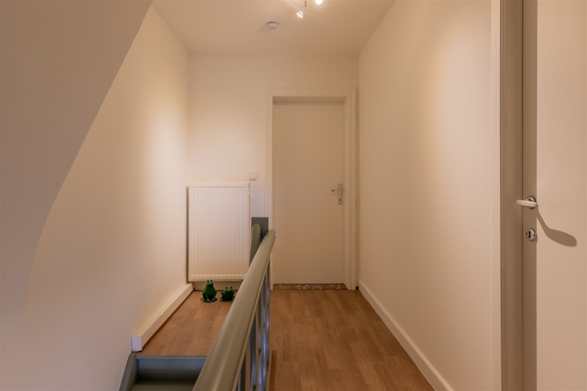Gunstig gelegen opgeknapt appartement met terras.  - foto 3