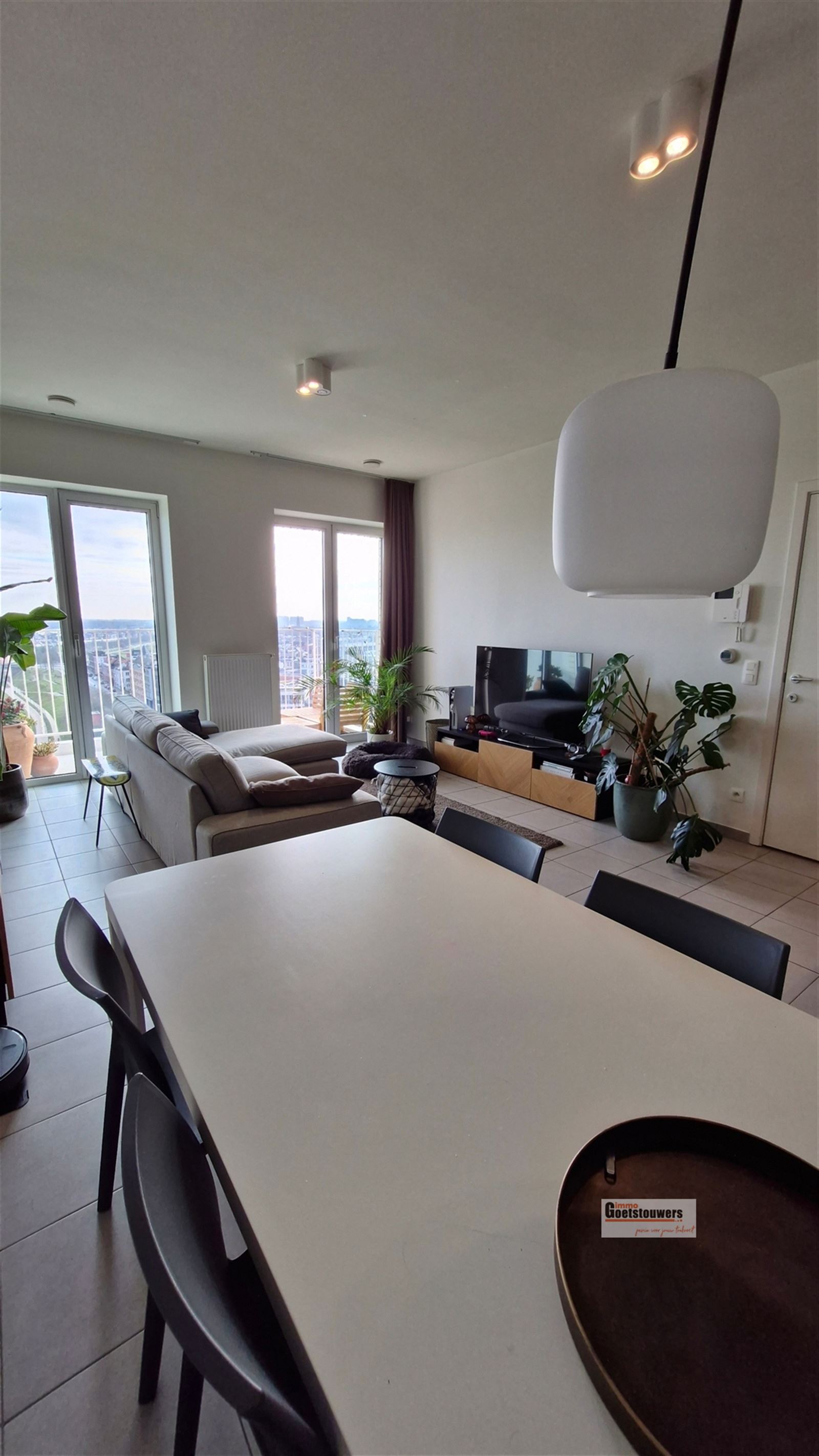 Appartement op de 10de verd met 2slpks en terras - foto 4