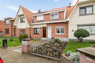 Deze charmante woning in de Papegaailaan ligt in een rustige buurt, vlakbij winkels, scholen en openbaar vervoer. Perfect gelegen voor wie houdt...