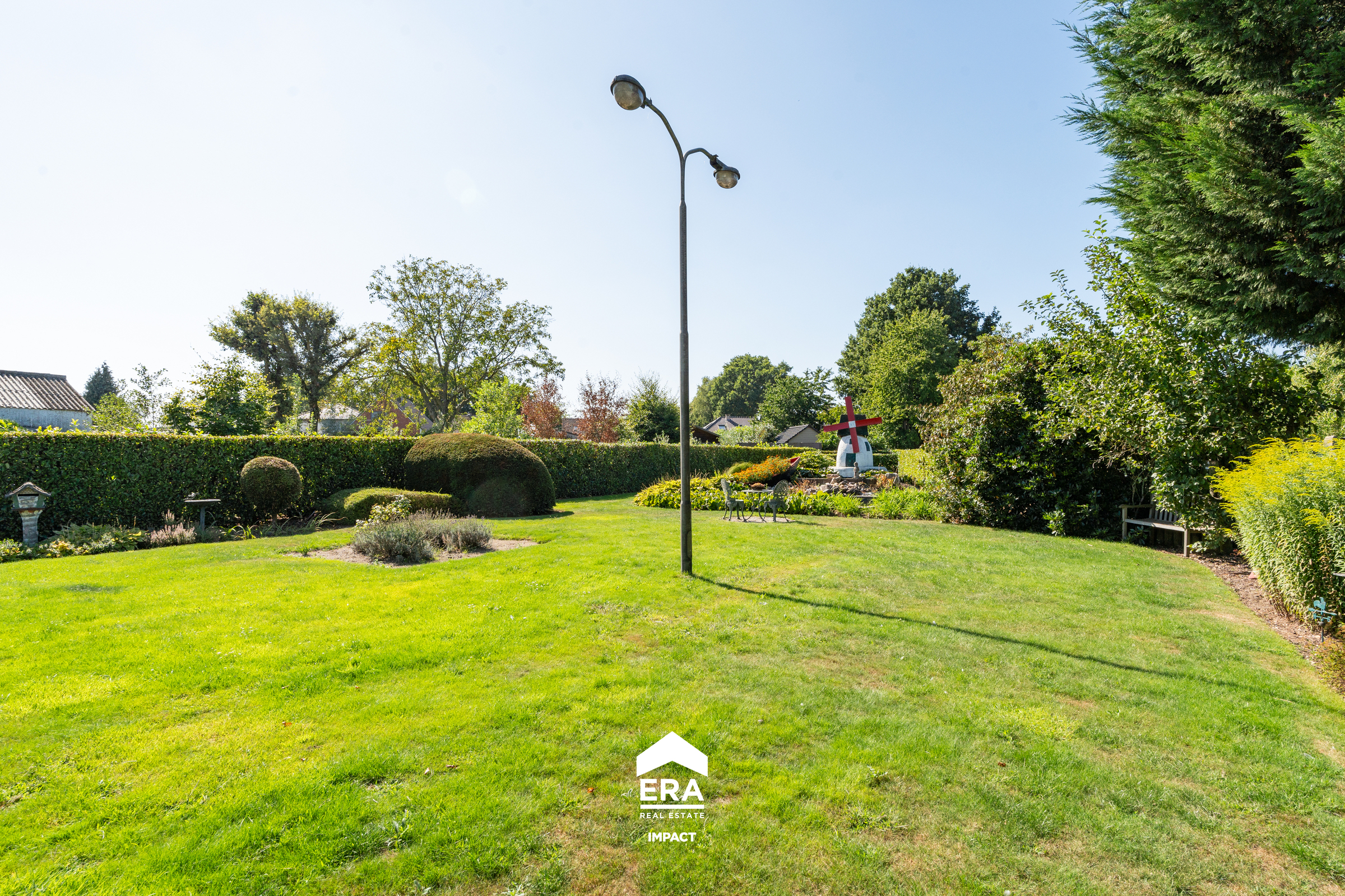 Split level woning met zwembad op 20a in rustige buurt - foto 4