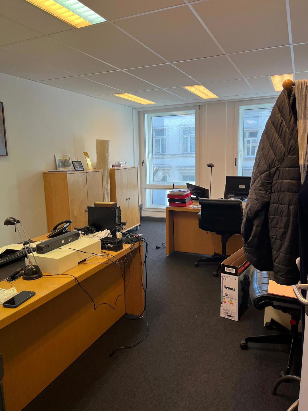 Commercial for sale in Etterbeek - photo 4