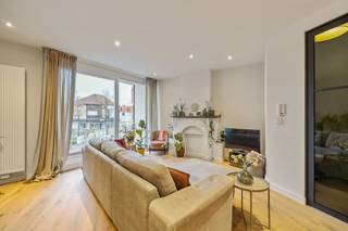 Instapklaar appartement in het hart van Maria-ter-Heide (Brasschaat)Ontdek dit charmante, lichtrijke en perfect onderhouden appartement, ideaal...