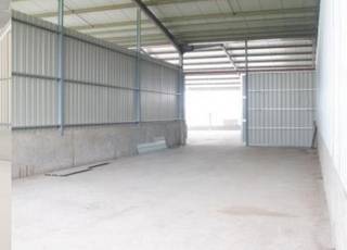 Loods te Ieperstraat 116 box 11 te huur* oppervlakte : 252m² Huurprijs : 700€ + 21%BTW + 1/12grondlasten...