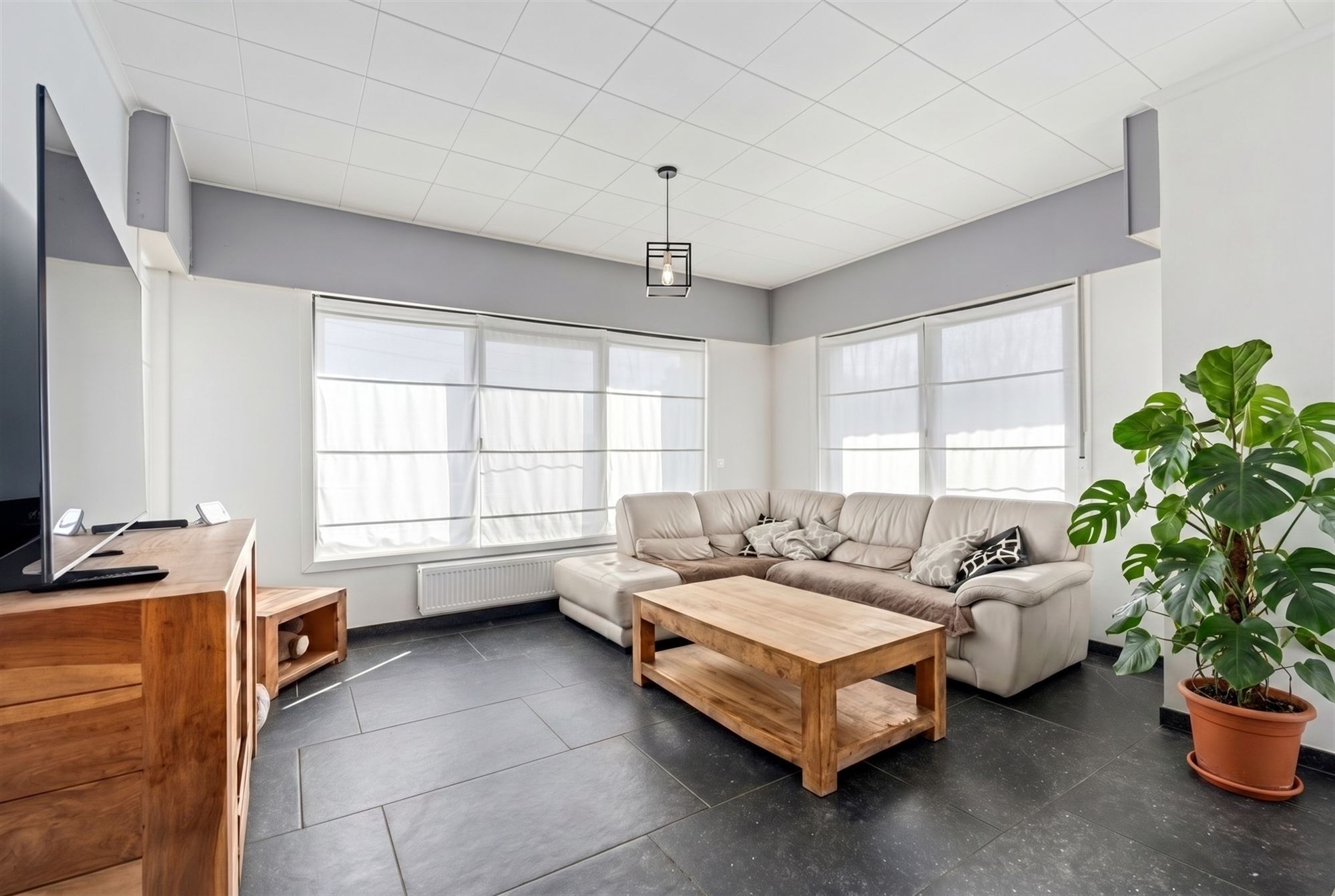 Ruim wonen met 4 slaapkamers, inpandige garage en tuin - foto 4