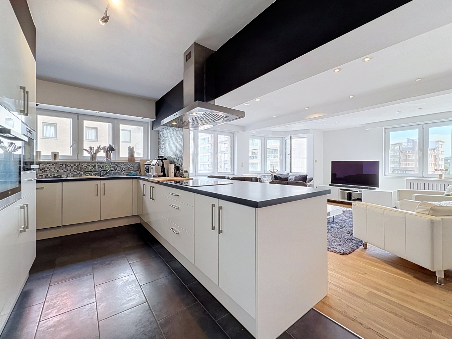 Ruim appartement nabij de zee. - foto 5