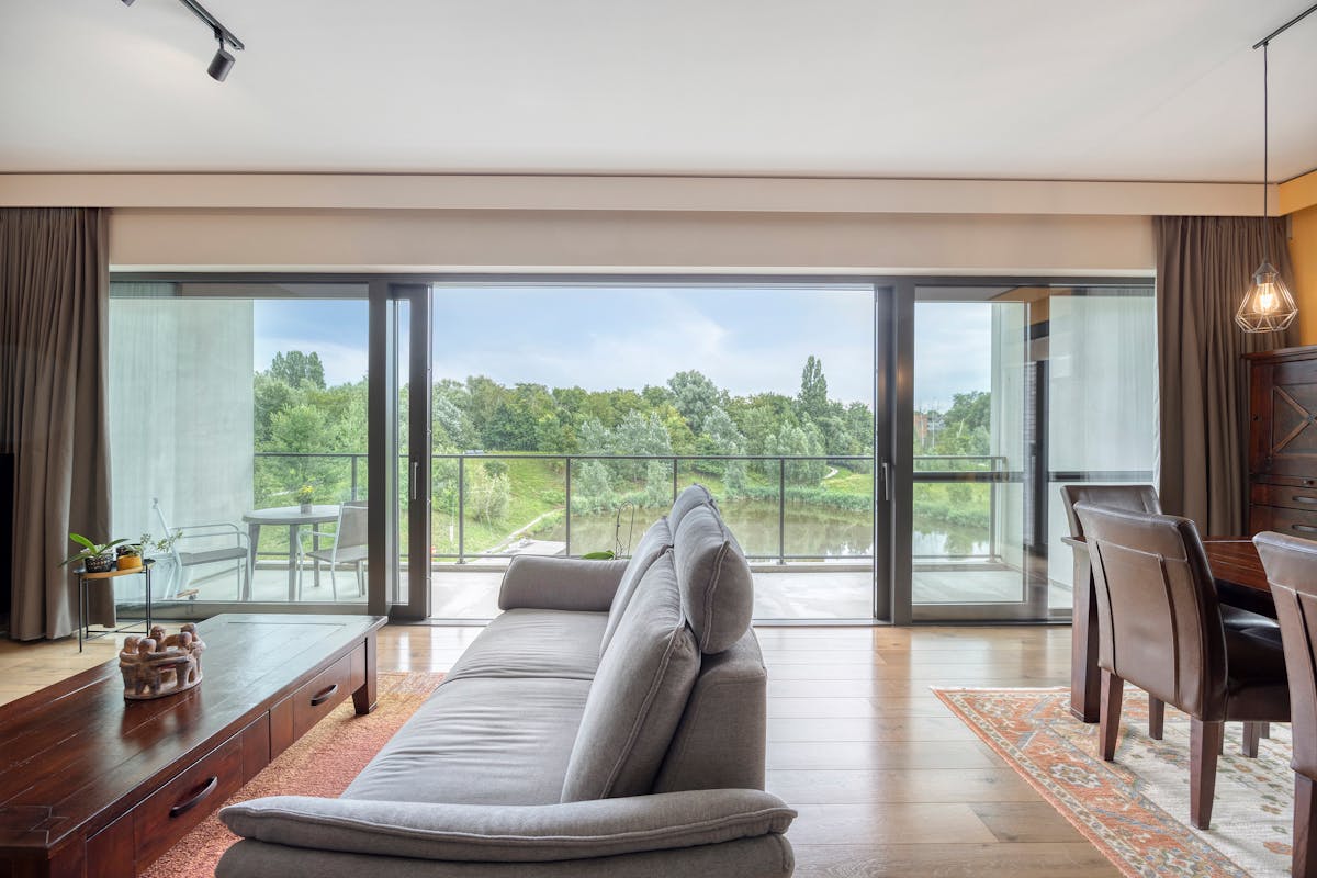 Uniek appartement met terras en parkings te koop in Hemiksem - foto 4
