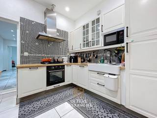 Pal in het centrum van Boom ligt deze woning met mogelijkheid tot het vestigen van een tweewoonst (nog te vergunnen). De oppervlakte leent zich...