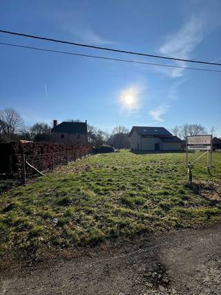 Meer info via 016 199 344 of via info@homixx.beLOT 1Deze zuid-oostelijk georiënteerde bouwgrond is rustig gelegen, in een doodlopend aftakking van de...