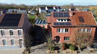 Instapklare halfopen bebouwing met zonnige tuin, 4 slaapkamers en sauna nabijcentrum Sint-Truiden*Asbestveilig  *elektriciteit conform AREI* EPC: BOp...