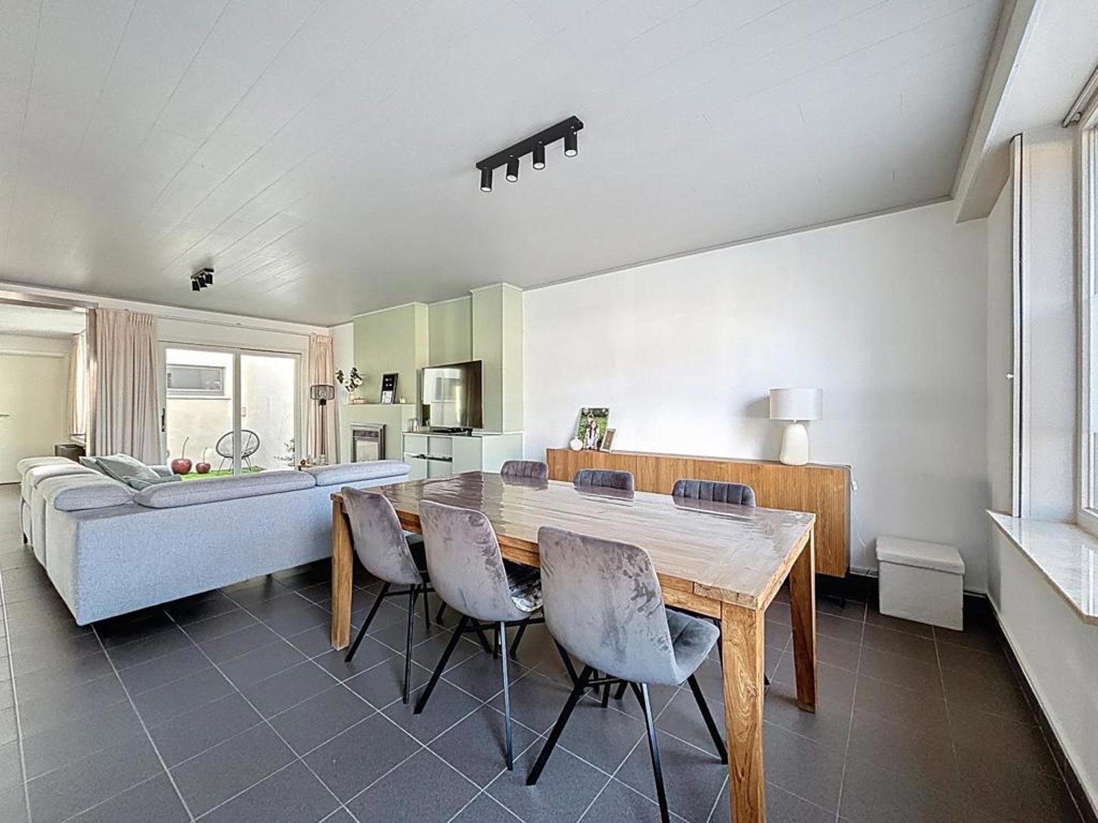 Centraal gelegen gezinswoning met 3 slpks en bureau/dressing - foto 4