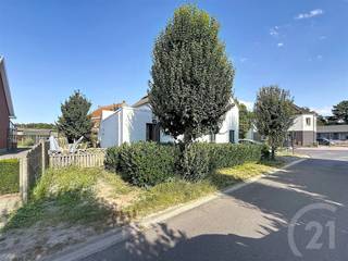 <p>Gezellige en grotendeels gerenoveerde woning op 4 are 61.</p><p>Op het gelijkvloers is er een lichtrijke leefruimte met zithoek en eetplaats (met vide wat zorgt voor een enorm open gevoel), een geïnstalleerde keuken, een toilet, een berging/wasplaats, een badkamer en een slaapkamer. Op de 1ste verdieping is er een open bureau en 2 slaapkamers.</p><p>Via de schuifraam is er aansluiting op het terras met uitzicht op de tuin. Hier is er volledige privacy wegens de afsluitingen en aanplantingen.</p><p>Alle grote renovaties zijn uitgevoerd (laatste afwerkingen nog nodig).</p><p>EPC: 337 kWh/m² UC: 20260809-0003922460-RES-1</p><p>Wens je een gratis schatting? Vergeet dan zeker geen contact met ons op te nemen!</p><p>Wil jij meer informatie over deze woning? Bel ons dan op 016 90 10 21 of mail naar info@future-home.be.</p><p>Woongebied, Vergunning, Geen Verkavelingsvergunning, Geen Dagvaarding, Geen Voorkooprecht</p>