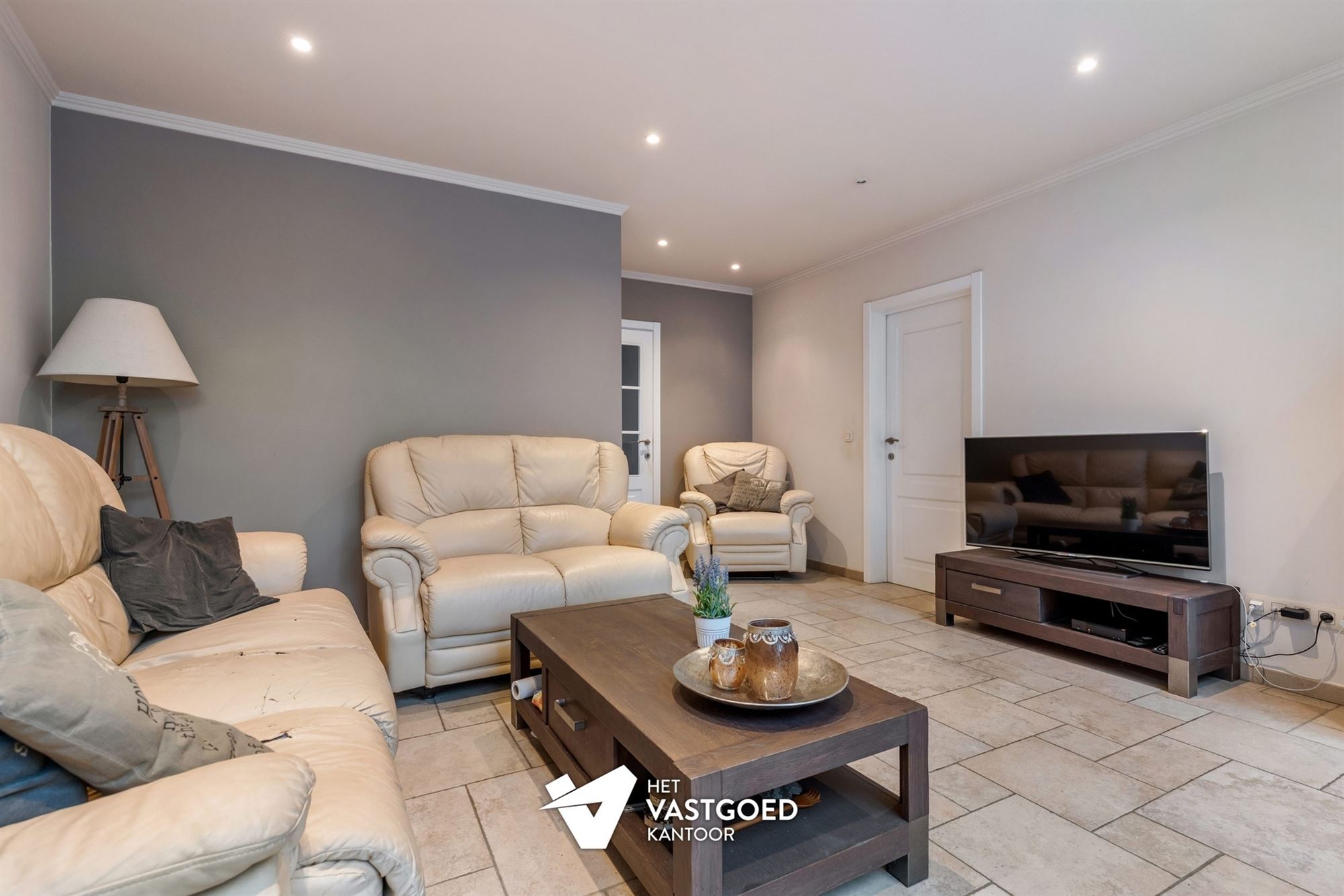 PERFECT ONDERHOUDEN GELIJKVLOERS APPARTEMENT (135M²) MET 2 SLAAPKAMERS + DRESSING EN TERRAS TE LAAKDAL - foto 4