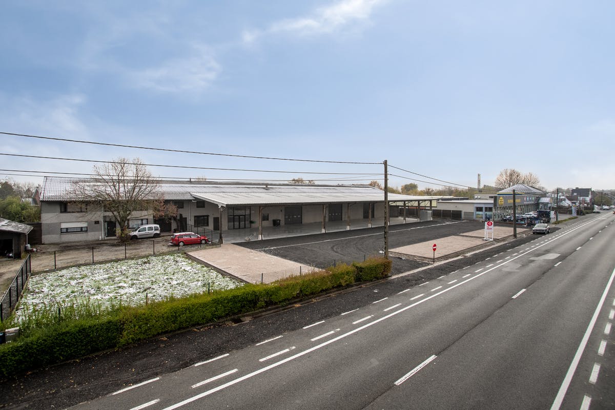 KMO-unit van 728 m² te huur in Kuurne - foto 1