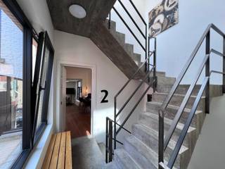 pal in het centrum van Mechelen<br /><br />mooi dakterras<br /><br />ruime en toffe indeling<br /><br />gemeenschappelijke keuken <br /><br />vaste kosten 200€/maand