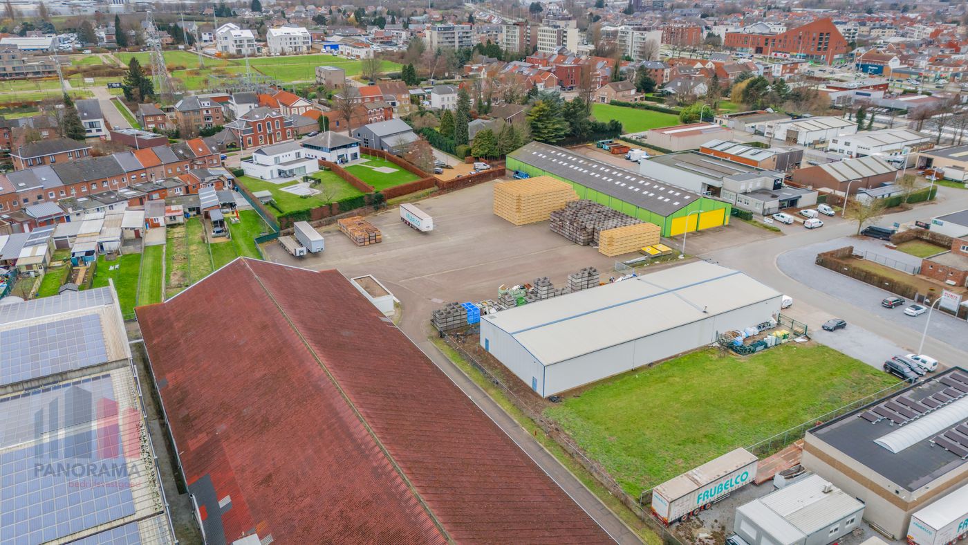 Bedrijsgebouw van 3.970 m²  met verharde buitenopslag van 4.850 m² op 10.707 m² terrein - foto 1