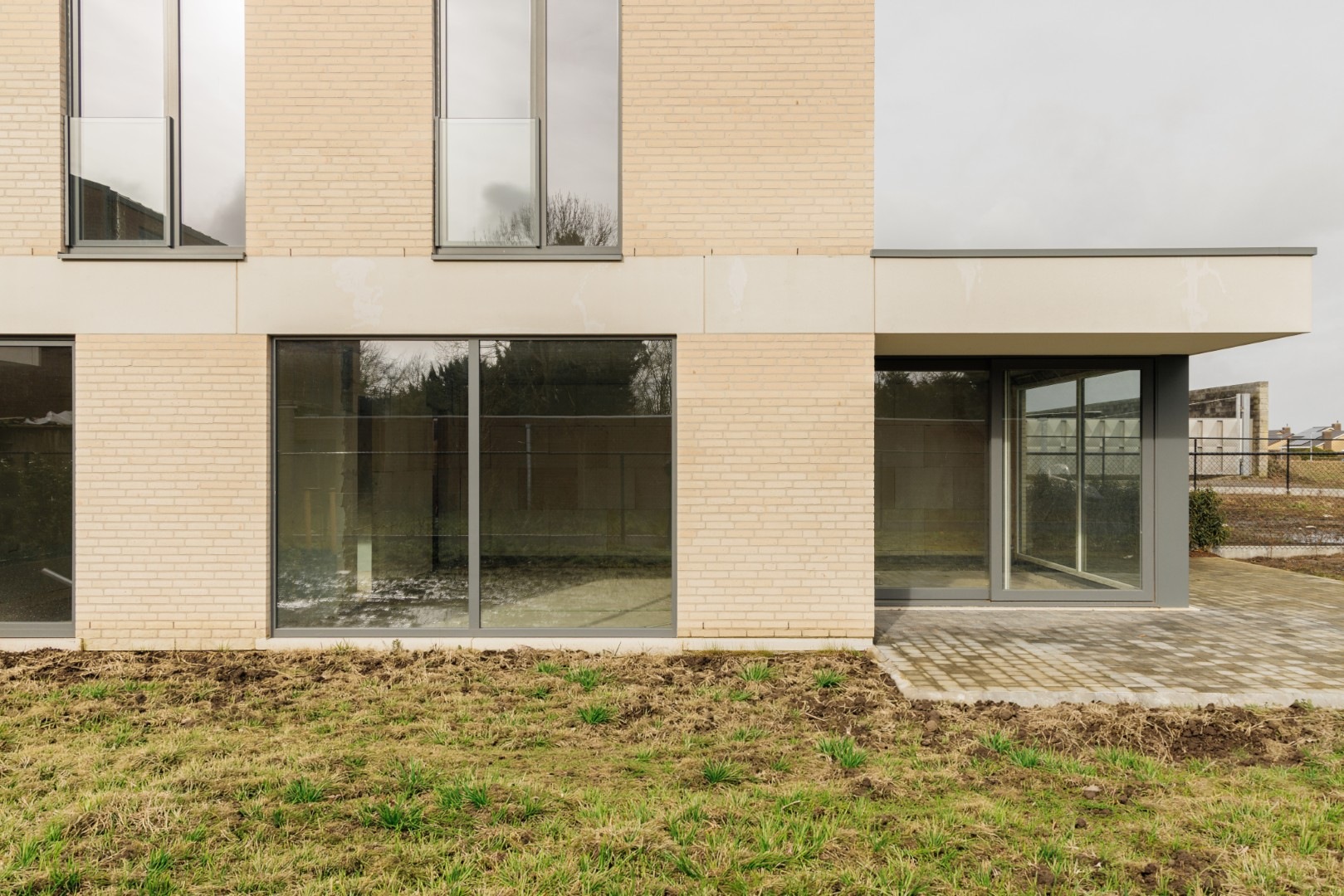 Ruime nieuwbouwwoning met 3 slpk's, terras én tuin - foto 3