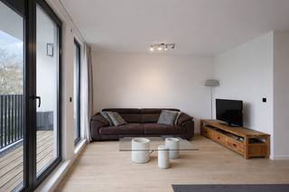 This pleasant flat of approximately 82,5 m² is situated in the charming Harmony district. The bustling Theatre Quarter is within walking distance,...