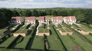 WONING 10: Stijlvolle half-open bebouwing met een woonopp. van 179,65 m² + terras 22,80m² + inpandige garage gelegen op een perceel van 6a36ca, met een straatbreedte van 10,75m en een diepte van 59m. <br /><br />INDELING: GELIJKVLOERS: Inkomhal met apart gastentoilet; Lichtrijke woonkamer met toegang tot het terras via een schuifpui; Open keuken met annex berging/wasplaats; Inpandige garage met toegang tot de berging/carport; EERSTE VERDIEP: Nachthal met toegang tot de drie slaapkamers; badkamer; Apart toilet; ZOLDER: Betonnen trap, mogelijkheid tot afwerking van de zolderverdieping tot een vierde slaapkamer en een tweede badkamer. <br />OPTIONEEL MITS MEERPRIJS: Plaatsing van een tuinberging/lounge; Afwerking van de zolderverdieping tot een vierde slaapkamer en een tweede badkamer; Afwerking van de betonnen trap naar zolderverdieping; Tuinaanleg.<br /><br />WOONERF "FINESSE" TE LUMMEN is een residentieel woonproject bestaande uit 10 stijlvolle woningen, gelegen nabij centrum Lummen en de verkeerswisselaar. <br /><br />Het project Finesse straalt een High-end uitstraling uit mede door haar verfijnde gevelarchitectuur, aangevuld met zorgvuldig geselecteerde, hoogwaardige afwerkingsmaterialen. <br />Dit project combineert luxe en comfort met een doordachte praktische indeling van elke woning, waarbij natuurlijk lichtinval en privacy centraal staan. Dankzij de grote raampartijen in de leefruimte en de ruime terrassen wordt het buitengevoel naar binnen gebracht, terwijl men in alle rust kan genieten van het omliggende agrarisch landschap en het zicht over de achterliggende velden. Het tuinontwerp wordt bovendien opgesteld door de tuinarchitect, in samenspraak met de koper. <br /><br />Project Finesse voorziet in BEN-woningen met een E-peil van minder dan E20, waardoor het beantwoord aan de strengste isolatie en energienormen. Alle woningen worden duurzaam afgewerkt en zijn voorzien van vloerverwarming, warmtepomp, zonnepanelen en ventilatiesysteem D. Elke woning wordt afgewerkt naar wens van de koper op basis van ruime afwerkingsbudgetten, voorzien bij kwalitatieve leveranciers.<br /><br />Hier woont u niet zomaar – hier beleeft u elke dag het beste van wonen in stijl, wonen met Finesse.<br /><br />Dit woonproject bestaat uit 10 half-open bebouwingen met grondoppervlaktes v.a. 6a36ca. Bewoonbare oppervlaktes v.a. 171 m² tot 226 m². Prijzen v.a. € 435.500,- (Volledig afgewerkt - exclusief kosten). <br /><br />Meer info: contacteer Danny op 0471/10.00.69 of 011/22.19.17 of via www.limburgsvastgoed.be