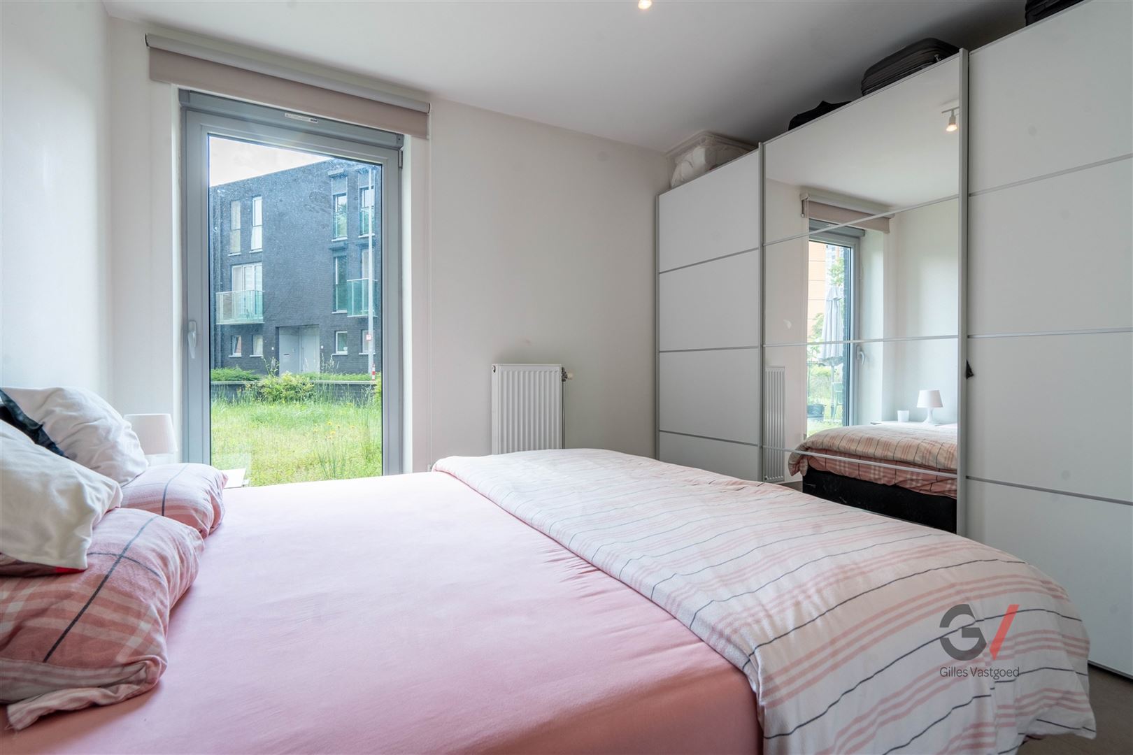 Stijlvol appartement met privé tuin &amp; terras  - foto 4