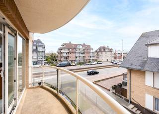 FIRST VIEWING ON SATURDAY, APRIL 18, 2026—register via our website.<br /><br />Move-in ready and furnished apartment for rent in Koksijde-Bad. This building enjoys a central and convenient location: the beach is within walking distance, and we are located near the commercial center of Koksijde.<br /><br />The property is laid out as follows: entry hall with coat closet | bright living area with a fully equipped kitchen and access to a SUNNY terrace | full-sized bedroom with built-in closets | bathroom with a bathtub, shower, vanity sink, and toilet.<br /><br />There is a private basement and easily accessible bicycle storage on the lower level.<br /><br />Are you looking for an affordable, fully furnished apartment? Don’t hesitate—sign up for a viewing.