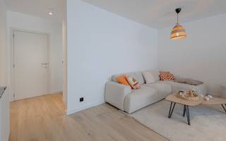 Beautifully renovated apartment, ideally located in the centre of Dilbeek, featuring a shared garden and private garage box.Looking for a move-in...