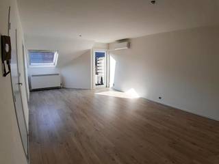 Dit GERENOVEERDE dakappartement op de 2de verdieping bevindt zich in het rustige dorp Beverst. Beverst ligt in Haspengouw en biedt...