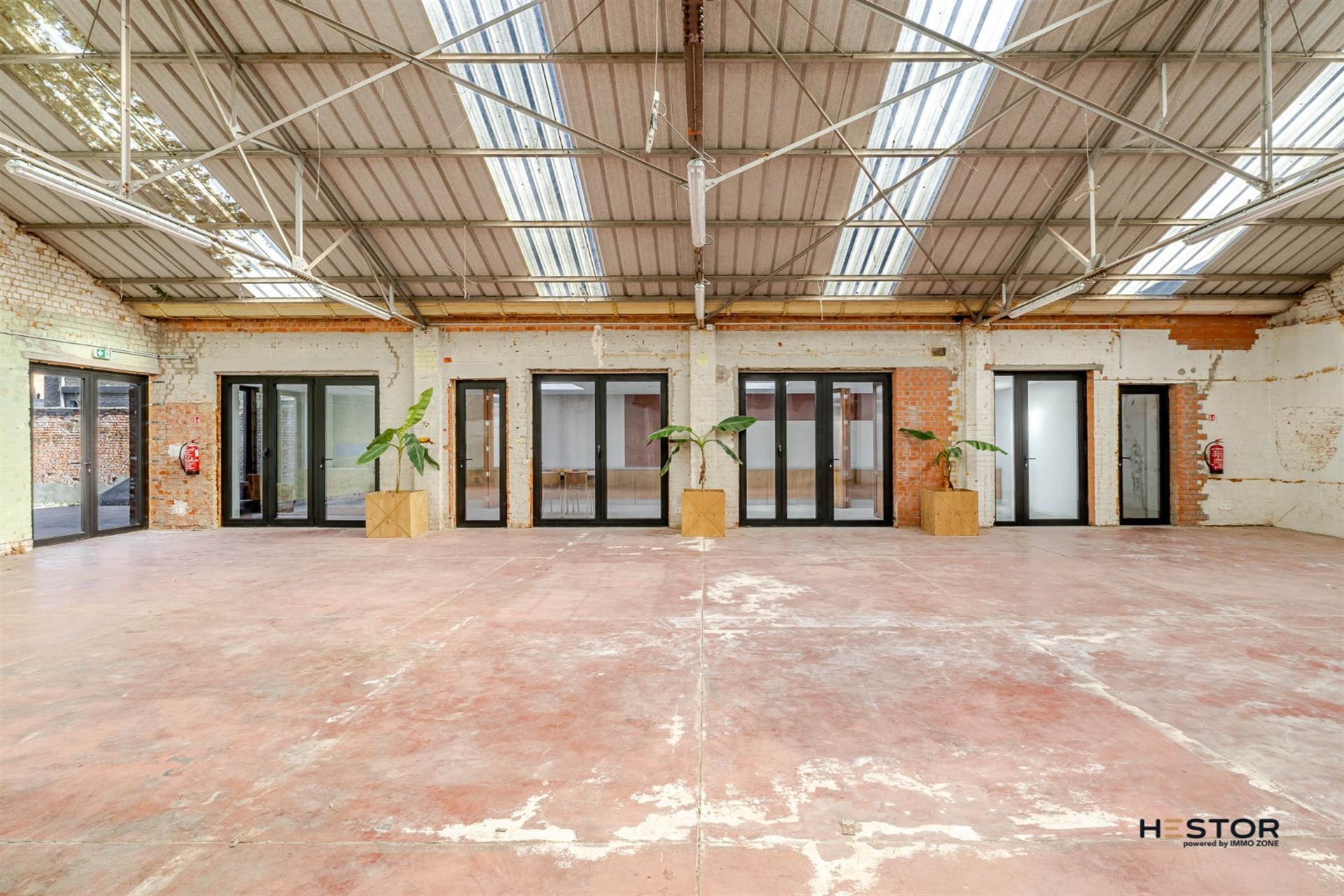 Stijlvol kantoor met veelzijdig magazijn in Sint-Niklaas - foto 1