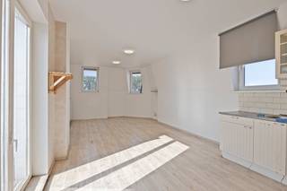 Bent u op zoek naar een slimme investering of een eigen stek vlakbij het bruisende Antwerpen? Dan bieden wij dit lichtrijke appartement aan de...