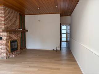Op zoek naar de perfecte combinatie van stadsleven en rust? Dan is deze charmante woning precies wat u zoekt!Gelegen in een levendige, bruisende...