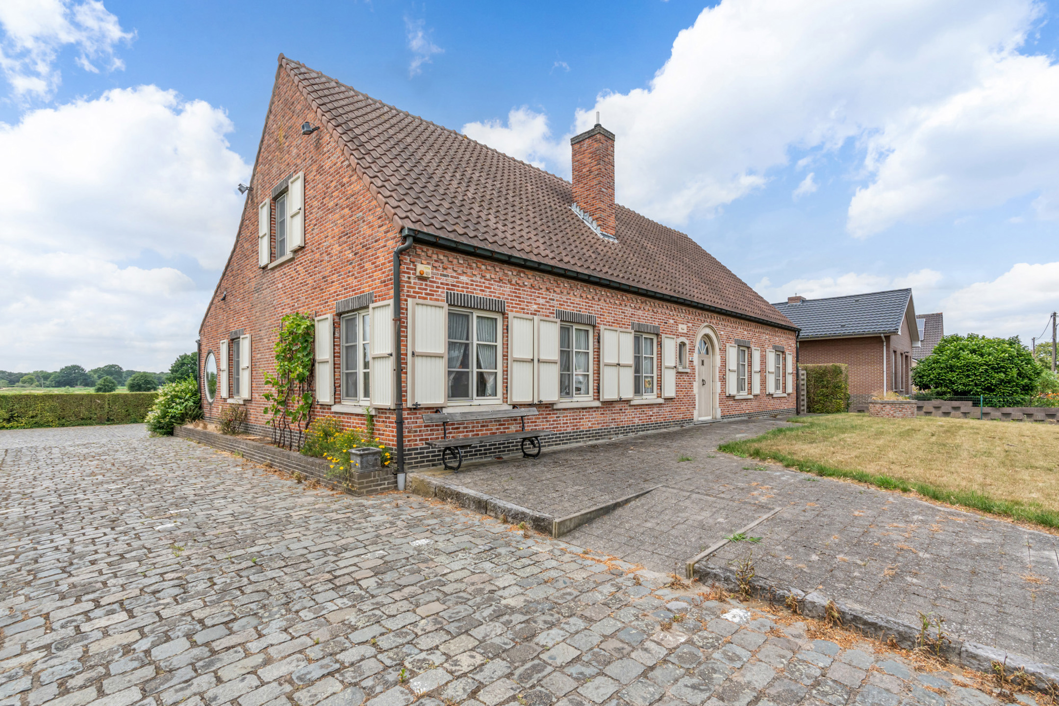 Zeer ruime en energiezuinige woning met 7 slpk te Westerlo - foto 1