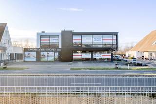 Commercieel gebouw gelegen op de Natienlaan te Knokke, een toplocatie met veel visibiliteit en passage. Het handelspand en/of kantoorruimte...