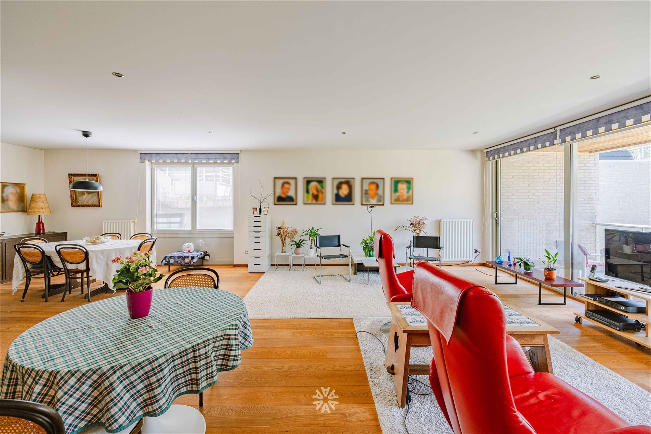 Spacious apartment with sunny terrace and green view in the heart of De Pinte - photo 3