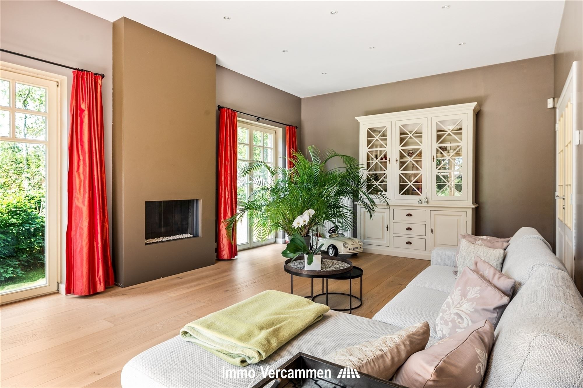 Elegante herenwoning met 4 slaapkamers, ruime zolder en zonnige tuin in Koningshooikt - foto 4