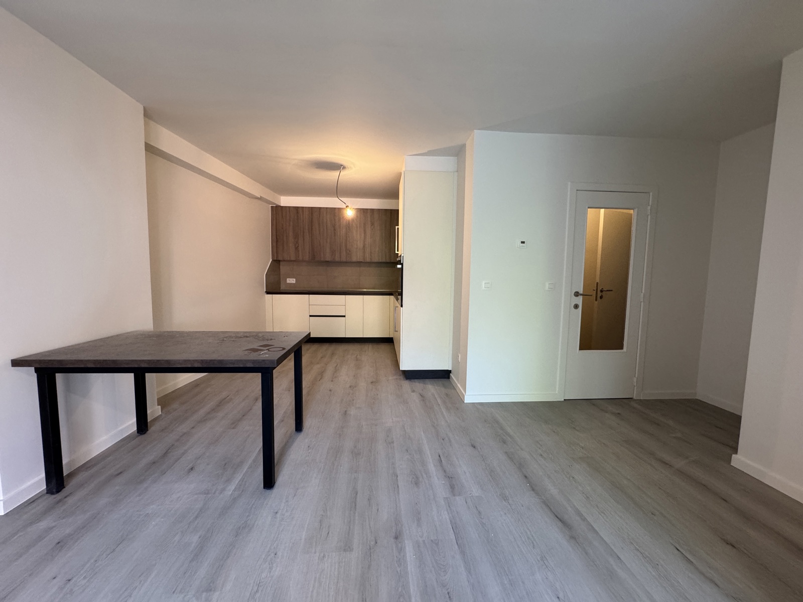 Vernieuwd appartement met 1 slaapkamer en terras - foto 3