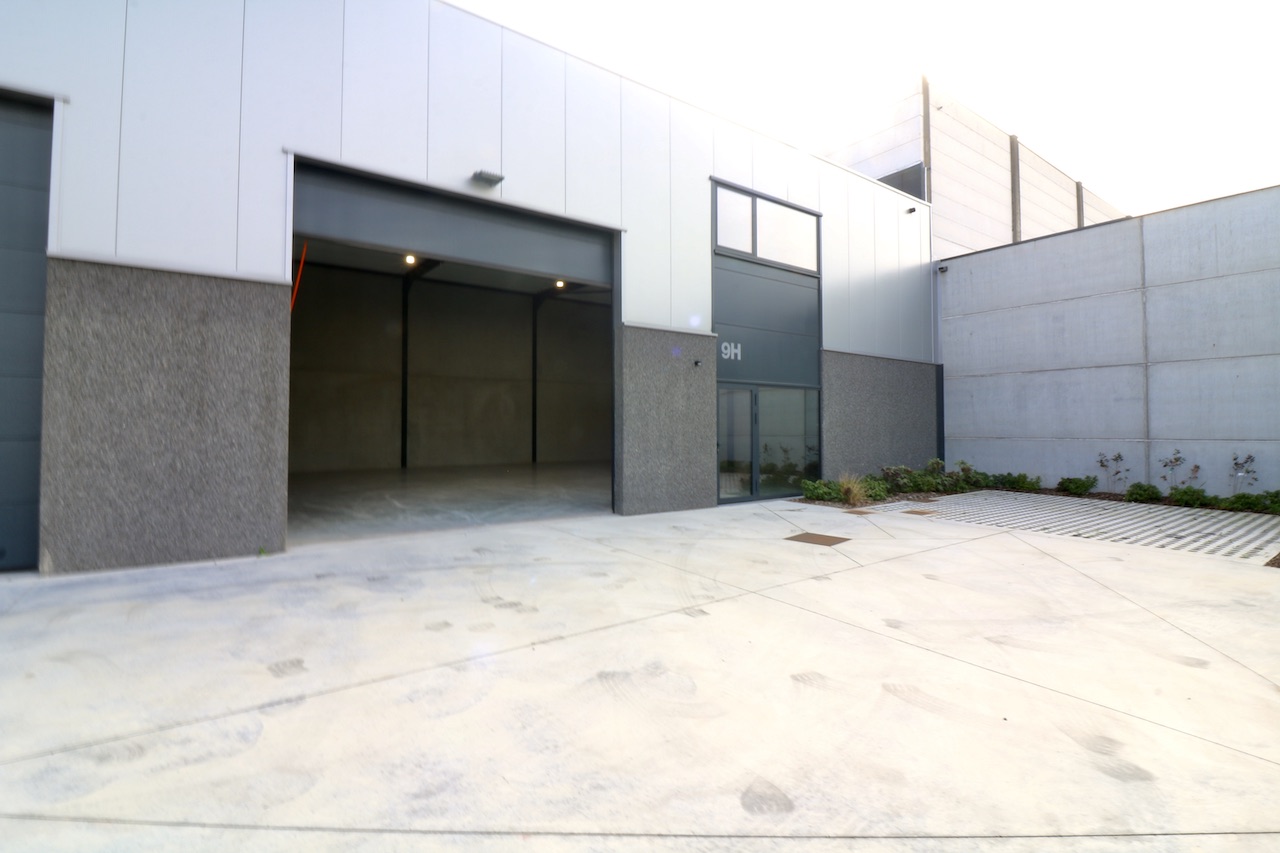 Nieuwbouw bedrijfsgebouw van 207 m2 met 1 privatieve parkeerplaats voor 1.035 EUR/mnd excl BTW - foto 1