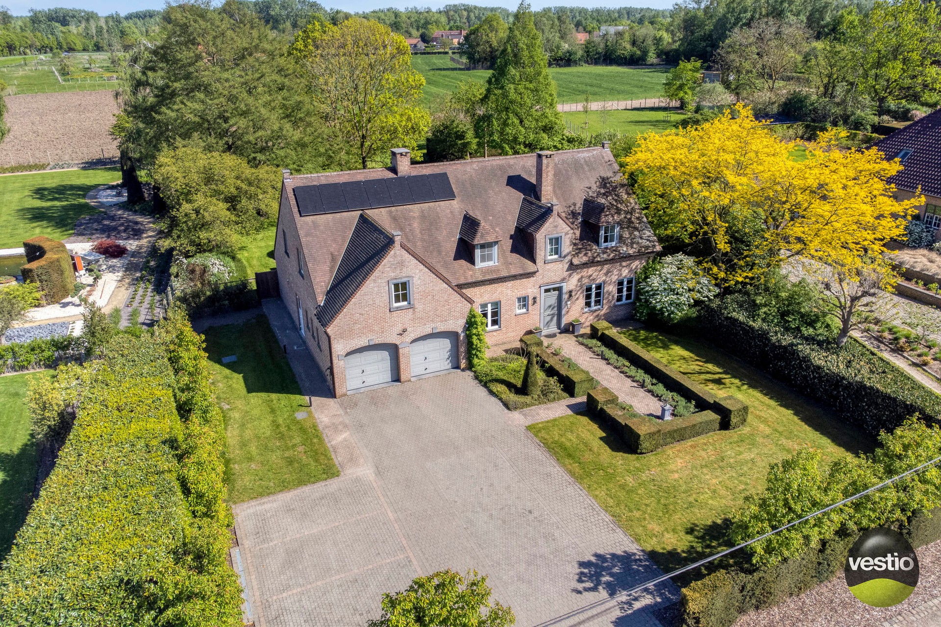 Landelijke villa met 5 slaapkamers op prachtig perceel van 35a 10ca - foto 2