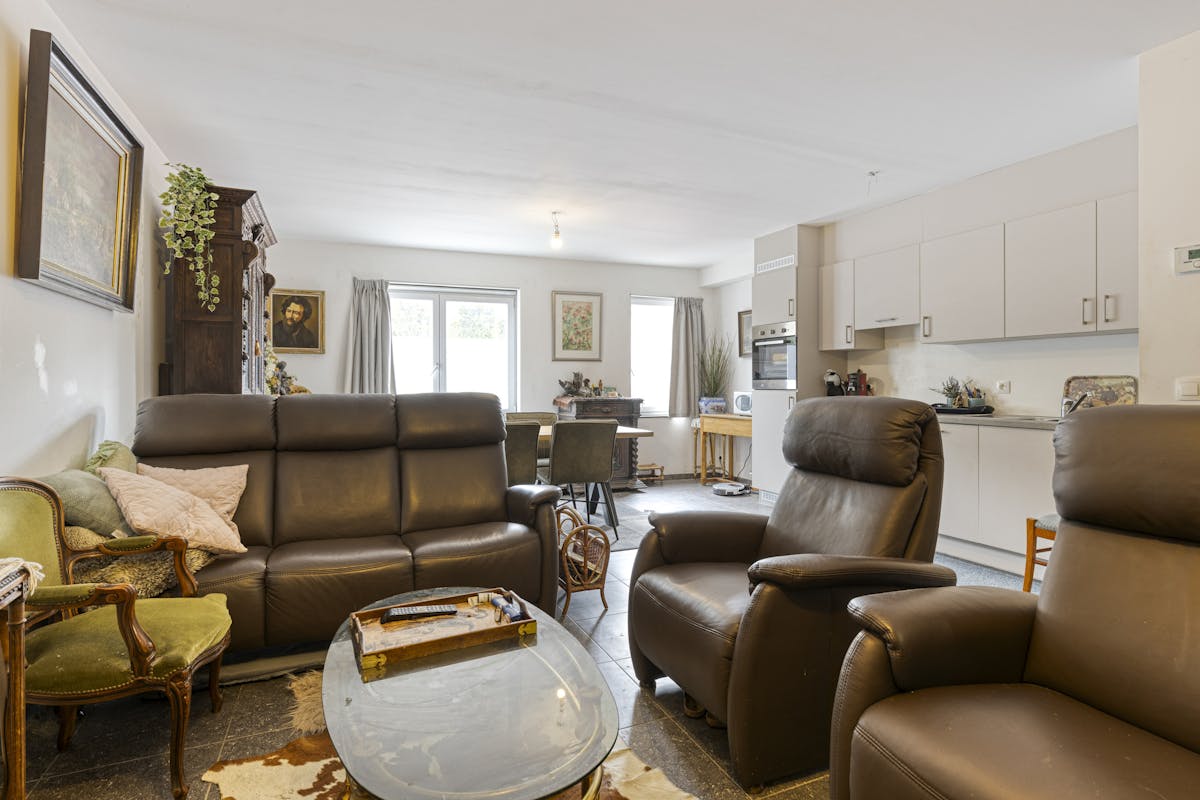 Instapklaar gelijkvloers appartement met 2 slaapkamers  te Roeselare. - foto 3