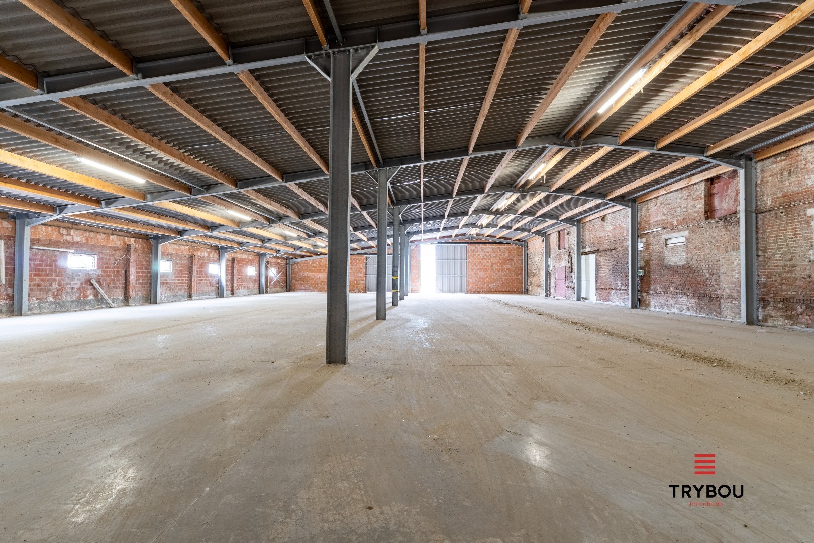 Ruime loods van 600 m² op vlot bereikbare locatie in Ieper - foto 1