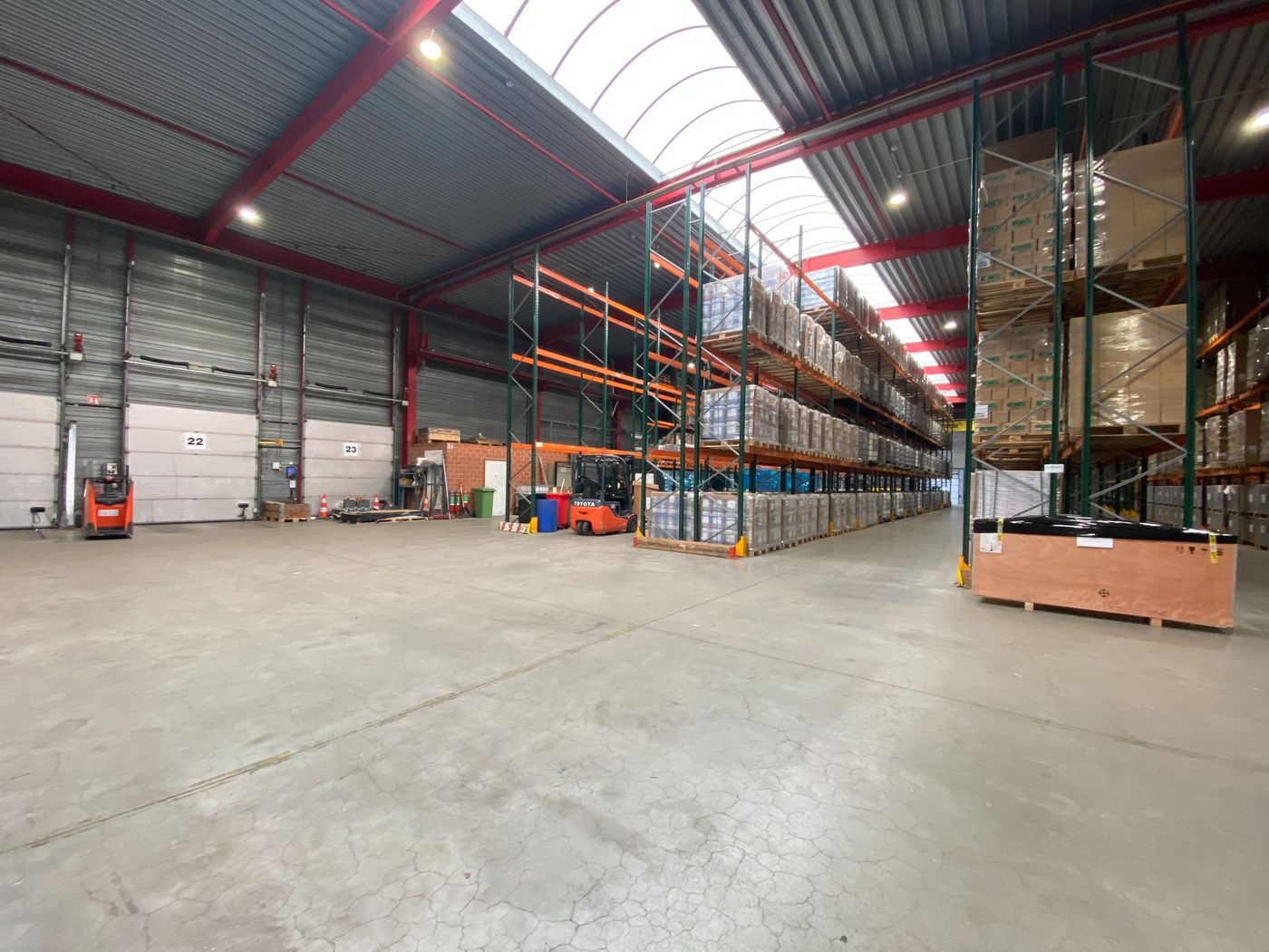 2.500 m² magazijn met laadkades in Roeselare - foto 3